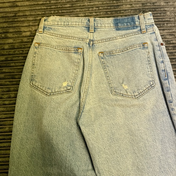 Abercrombie The 90s Light Blue Distressed  High-Waisted Jeans size 6r - Picture 4 of 8